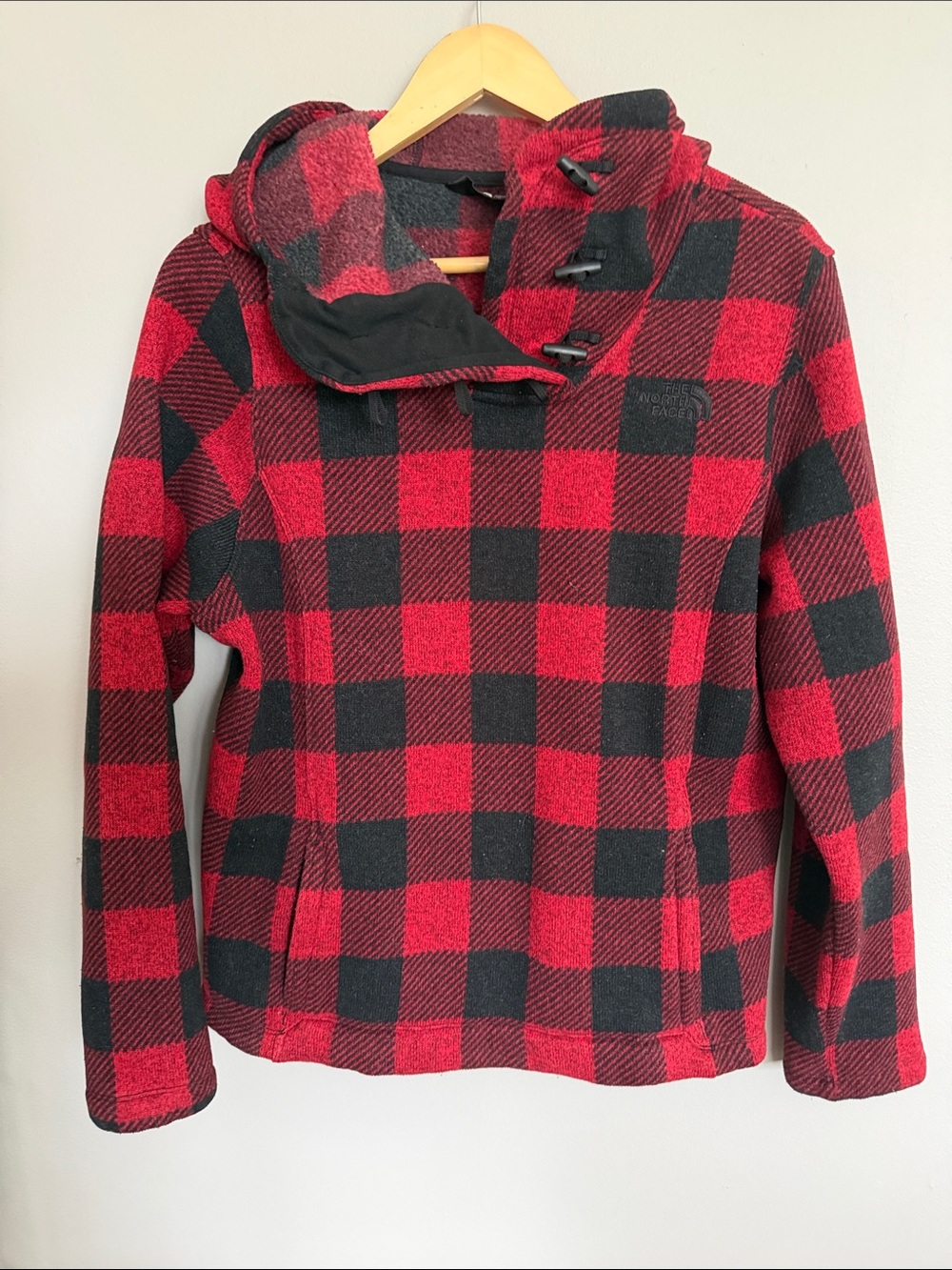 The North Face Red and Black Buffalo Plaid Hooded pull-over L